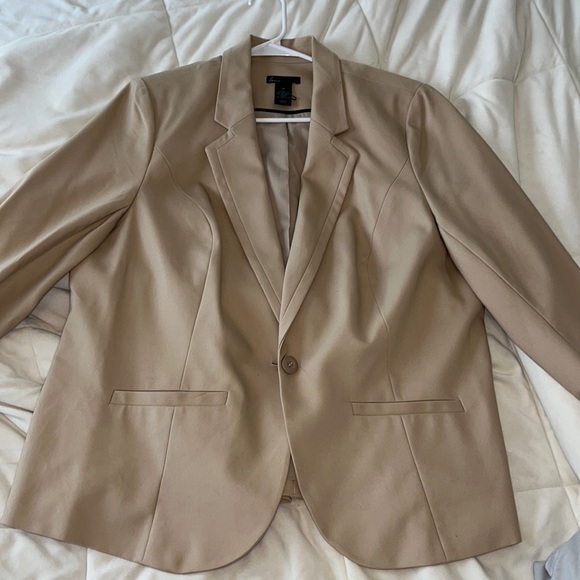 Thrifted Oversized Blazer - Picture 3 of 7